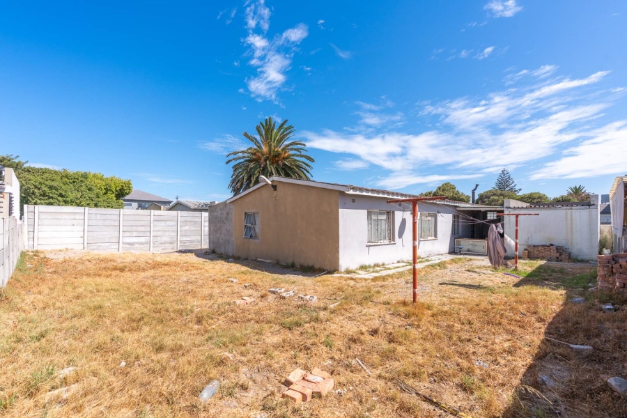 4 Bedroom Property for Sale in Sanddrift Western Cape